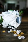 Velos Markets威马证券：多元资产交易策略与智能风控体系深度解析